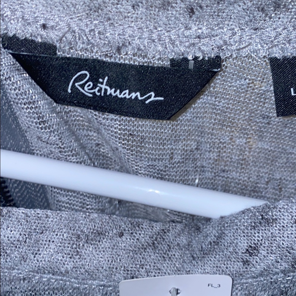 Reitman’s Tunic - Picture 2 of 7